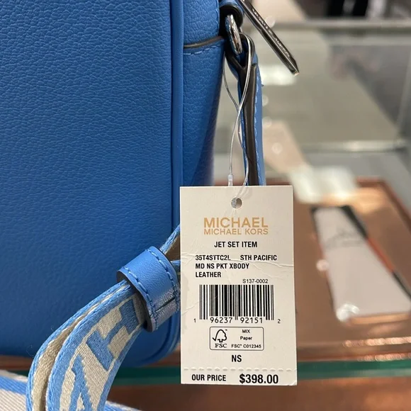 MICHAEL KORS Jet Set Medium Leather Crossbody Bag Flight
Sth Pacific
NWT - Picture 7 of 16